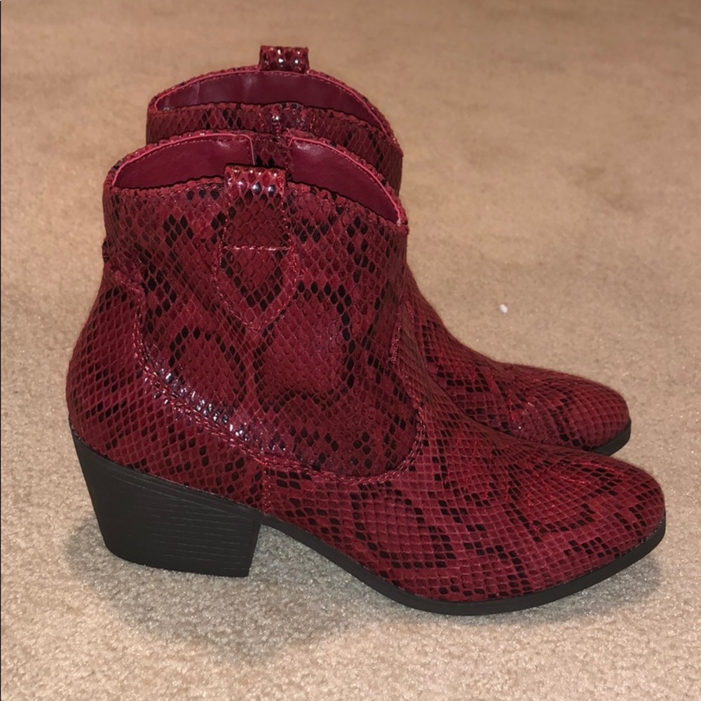 Rampage Red Snakeprint booties!